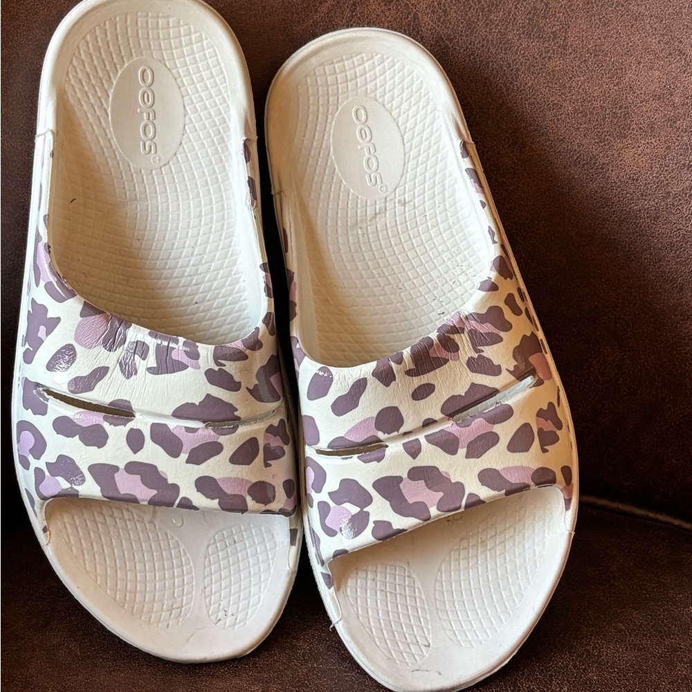 Oofos Leopard Print Slide Sandals